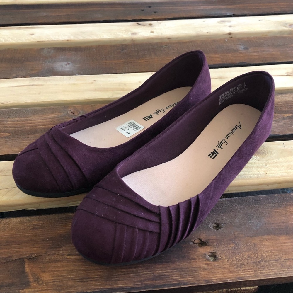 Brand New American Eagle Purple Suede Flats Sze: 8